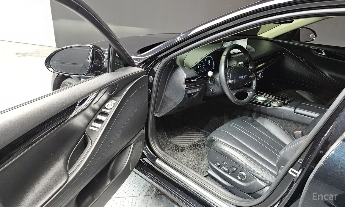 Фото 10 - Genesis G80