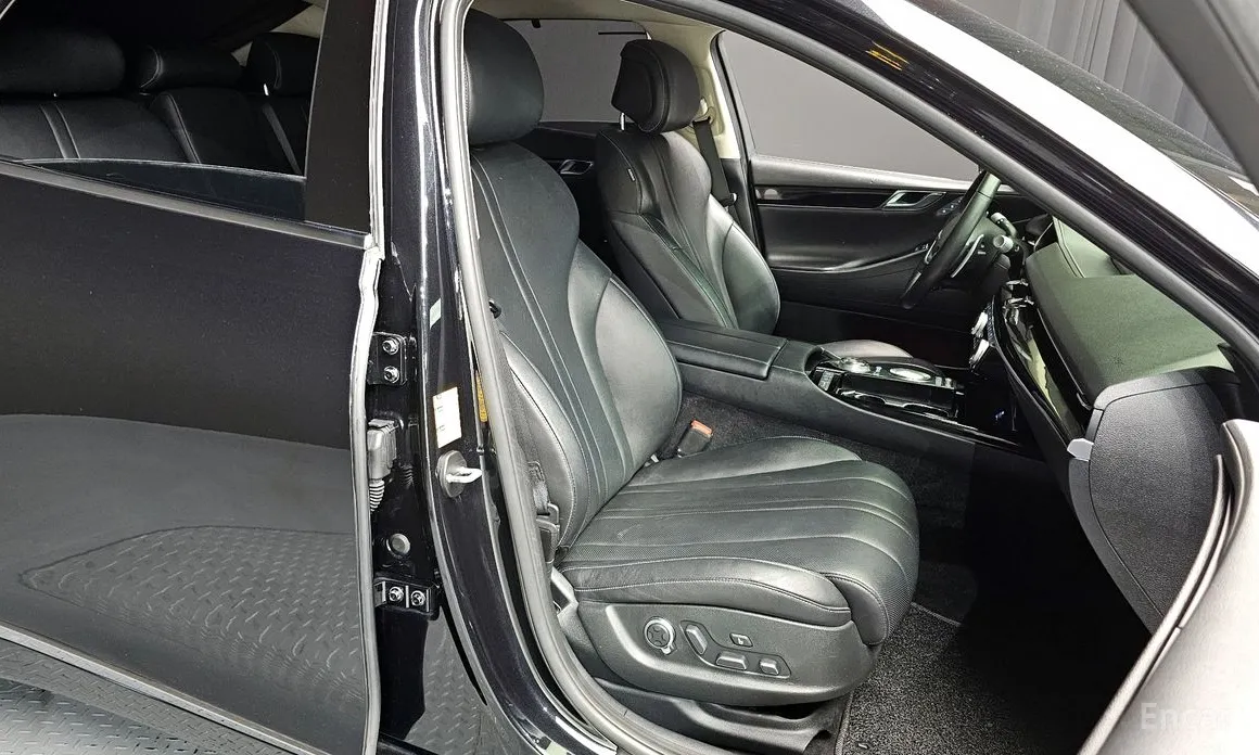 Фото 12 - Genesis G80