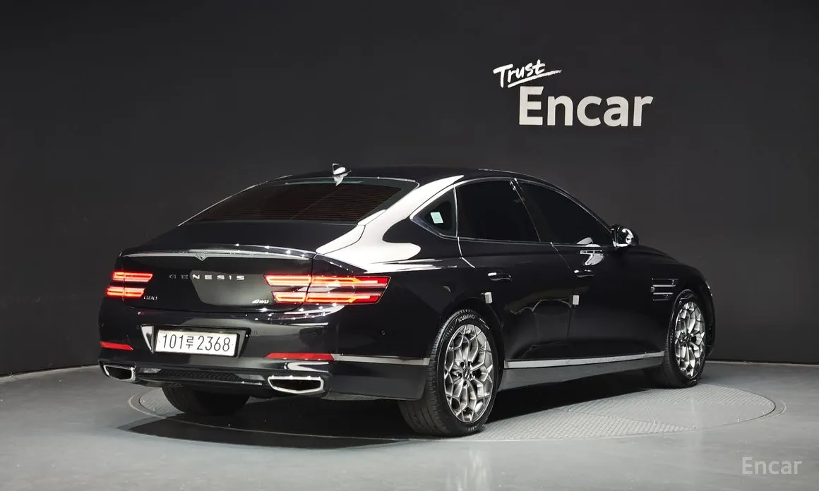 Фото 2 - Genesis G80