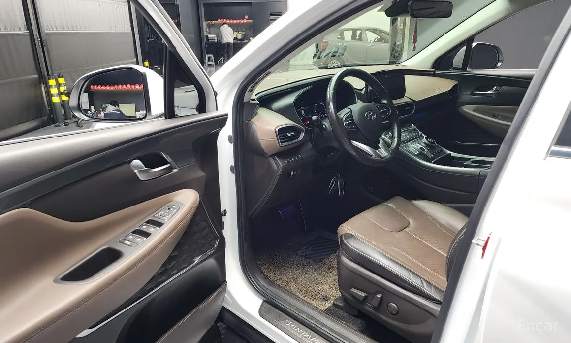 Фото 10 - Hyundai Santa Fe