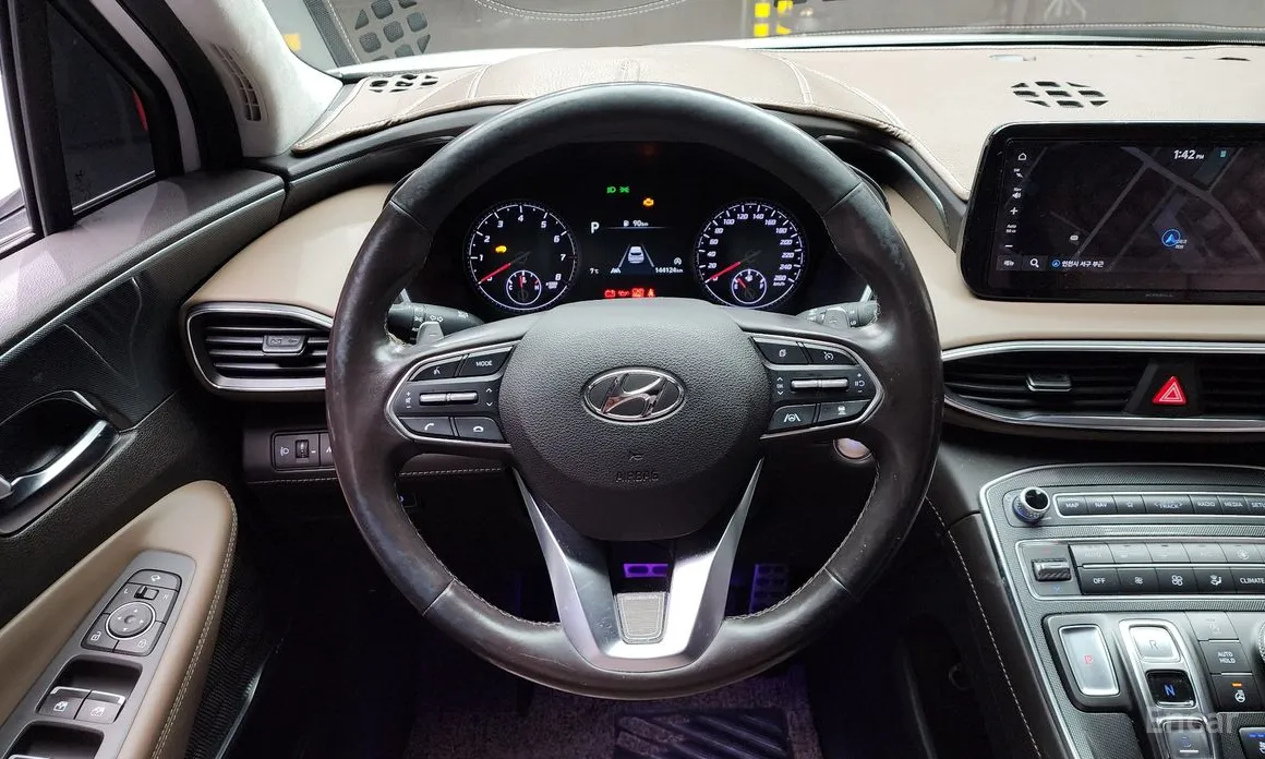 Фото 13 - Hyundai Santa Fe