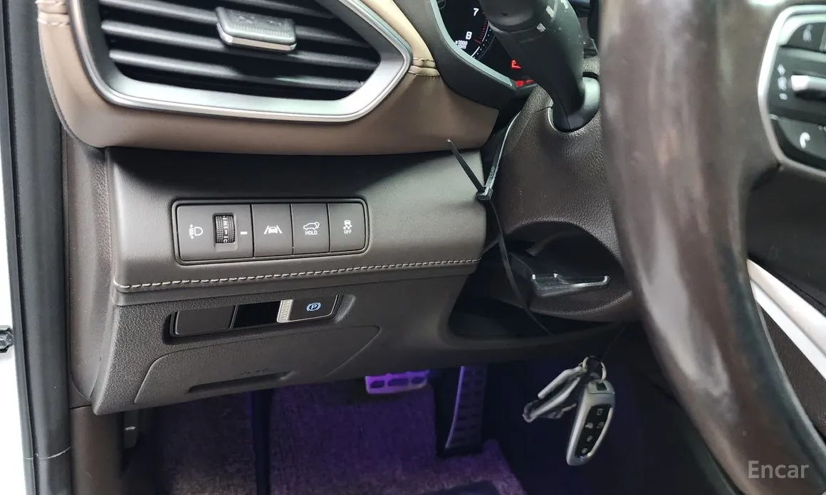 Фото 17 - Hyundai Santa Fe