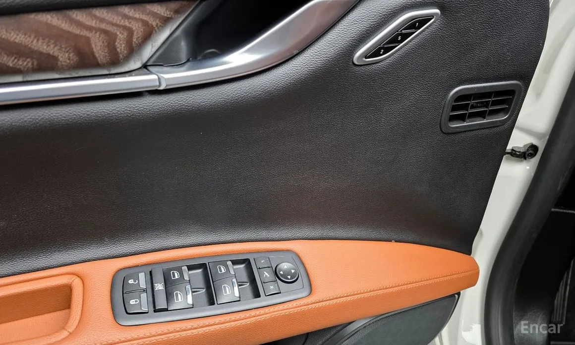 Фото 14 - Maserati Ghibli