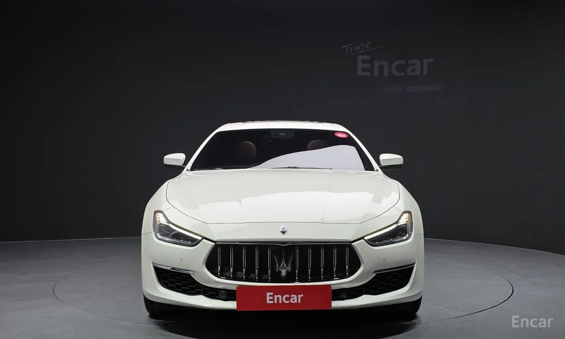 Фото 3 - Maserati Ghibli