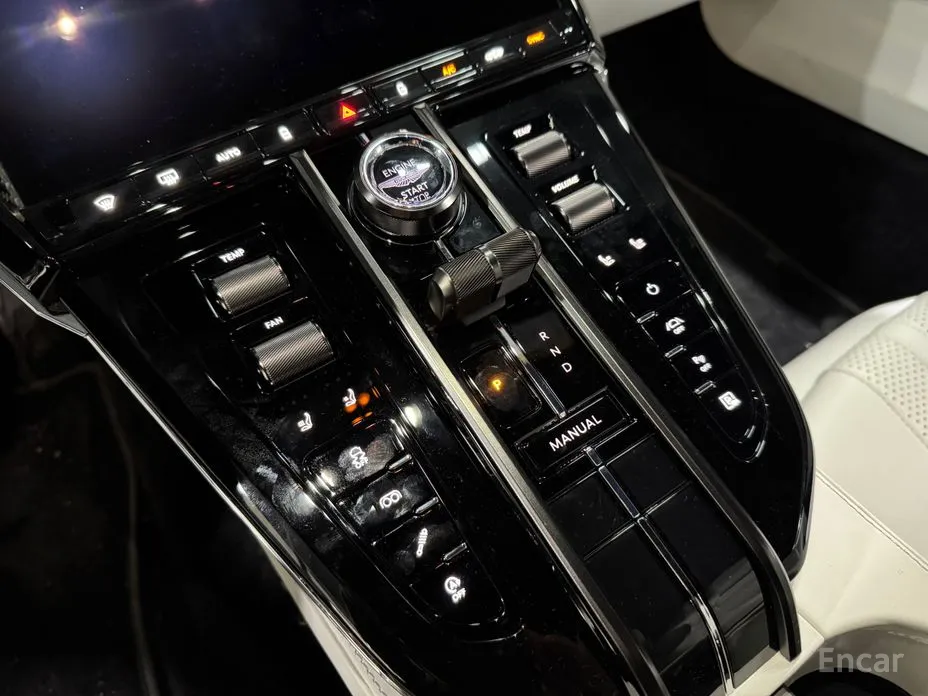 Фото 8 - Aston Martin Vantage