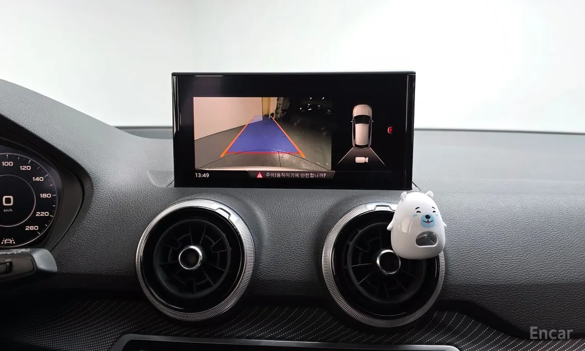 Фото 15 - Audi Q2