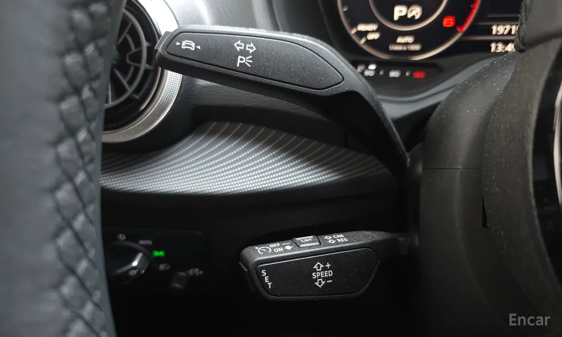 Фото 16 - Audi Q2