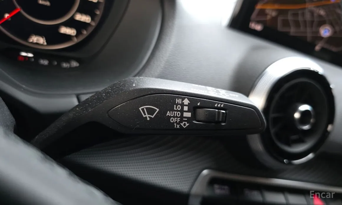 Фото 17 - Audi Q2