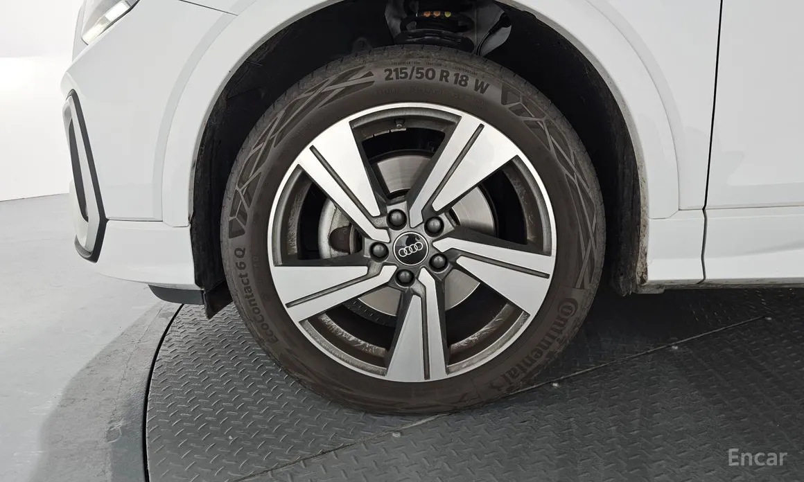 Фото 5 - Audi Q2