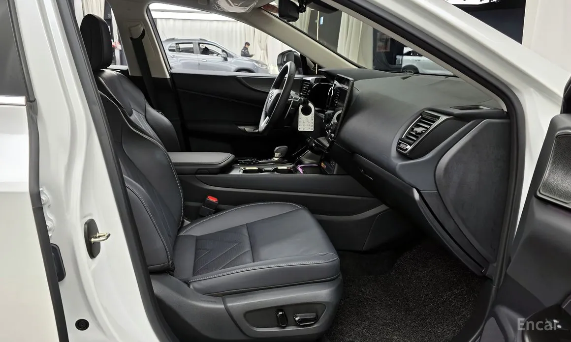 Фото 11 - Lexus NX