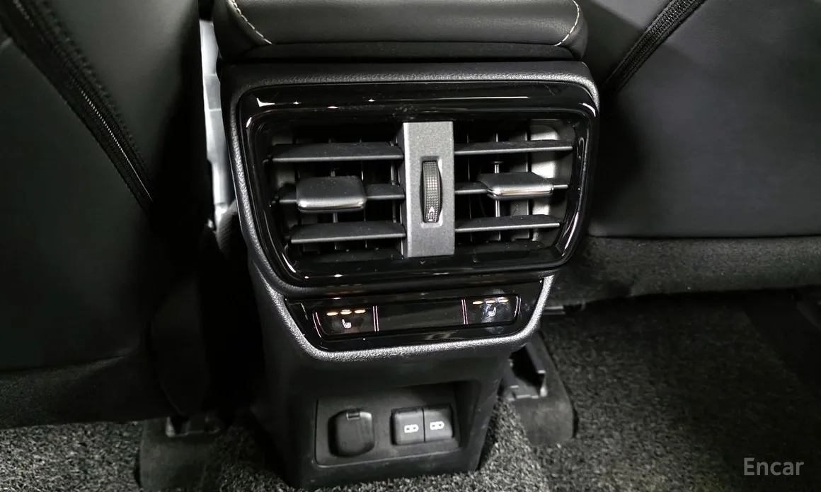 Фото 18 - Lexus NX