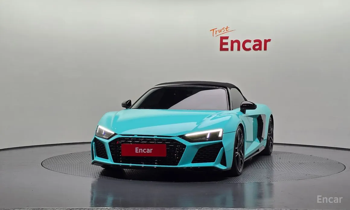 Фото 19 - Audi R8