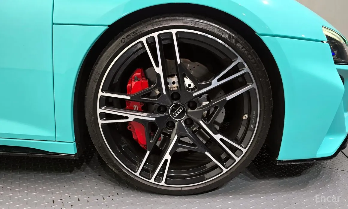 Фото 5 - Audi R8