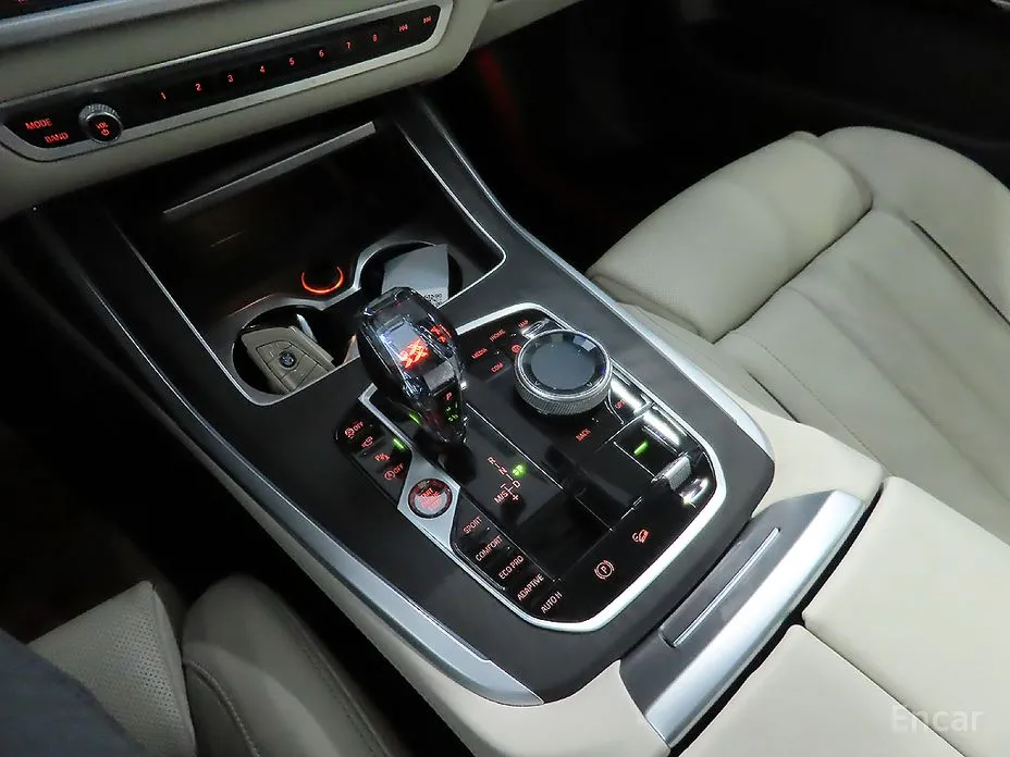 Фото 15 - BMW X7