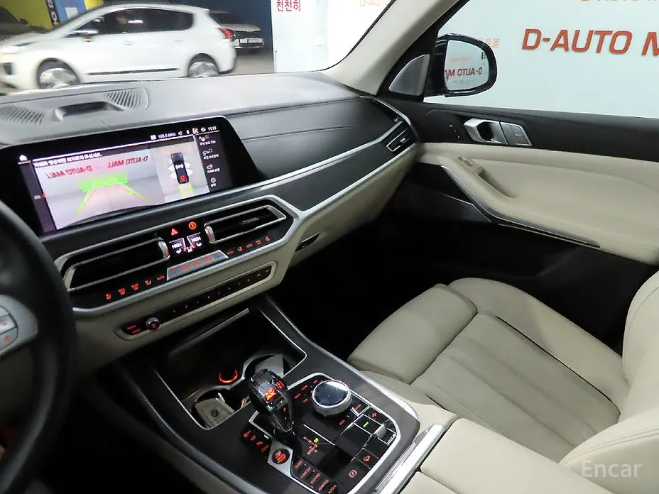 Фото 16 - BMW X7