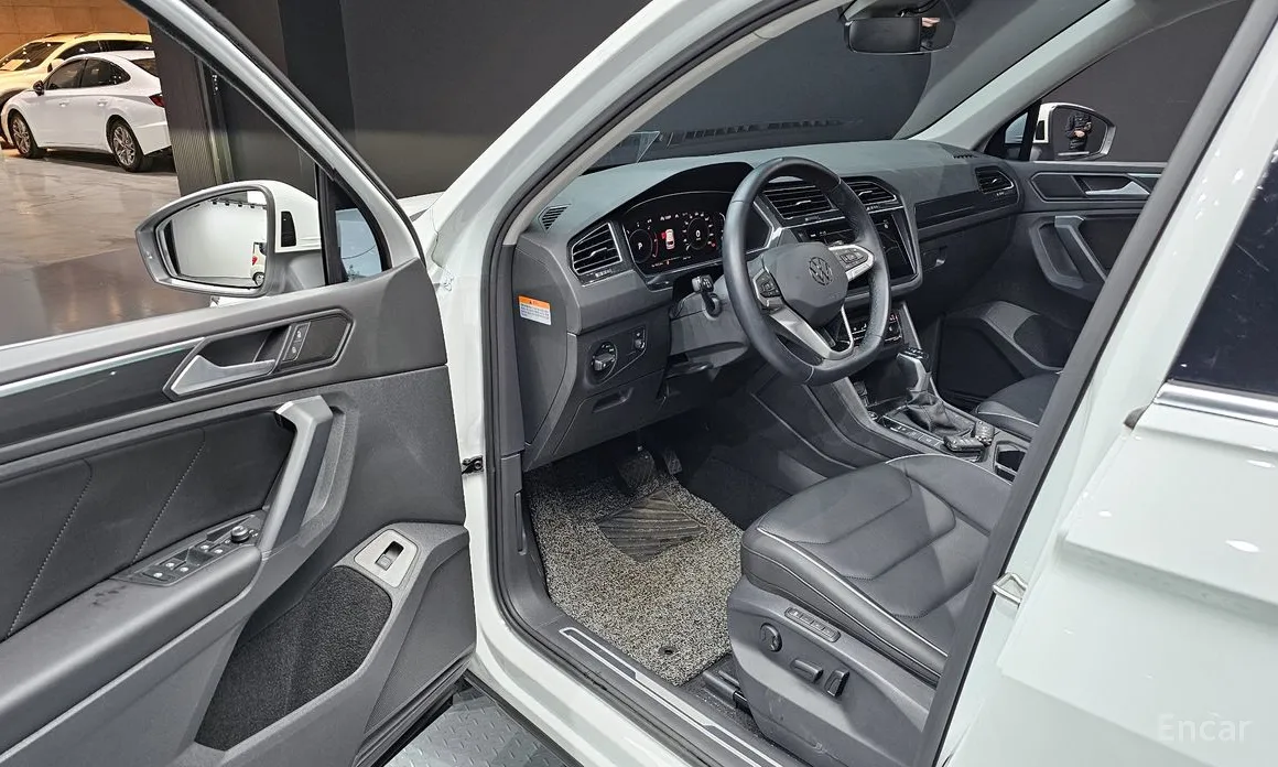 Фото 11 - Volkswagen Tiguan