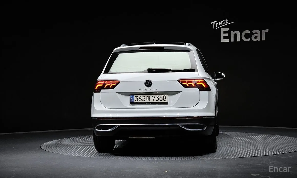 Фото 4 - Volkswagen Tiguan