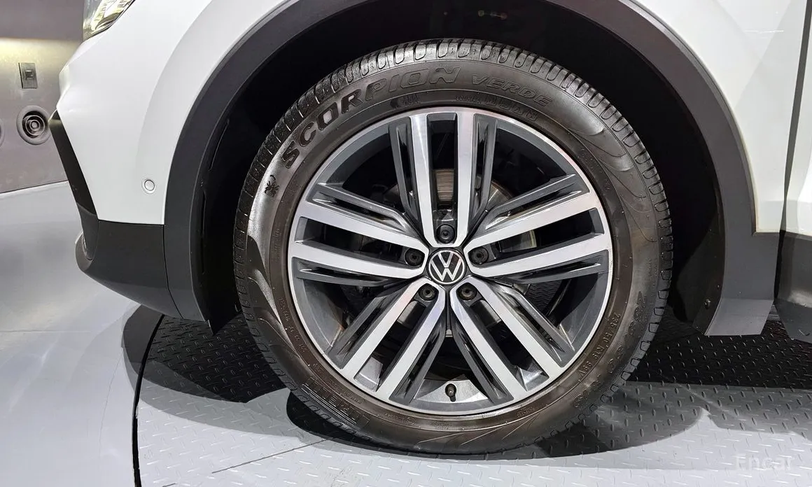 Фото 5 - Volkswagen Tiguan