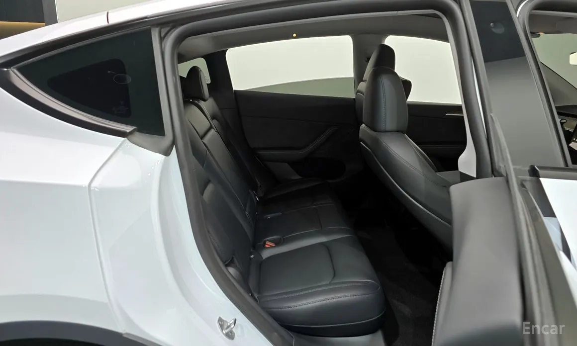 Фото 12 - Tesla Model Y