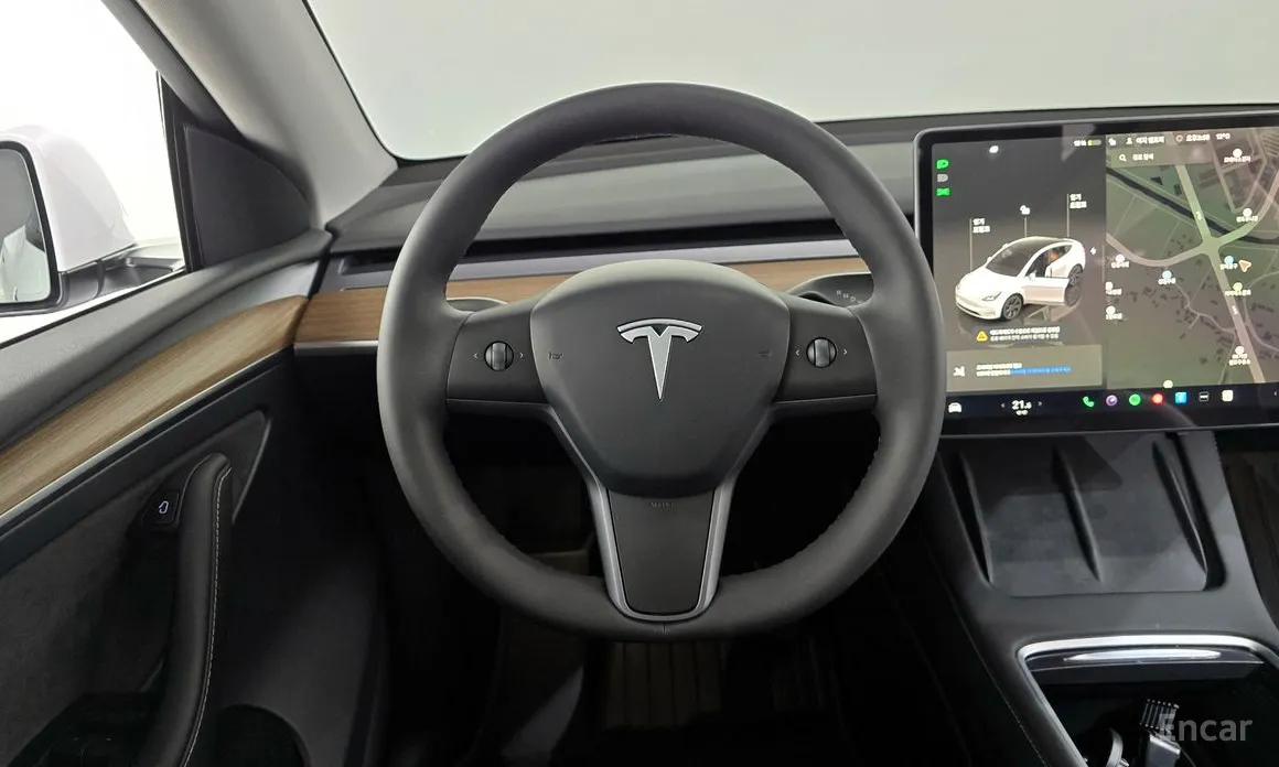 Фото 13 - Tesla Model Y