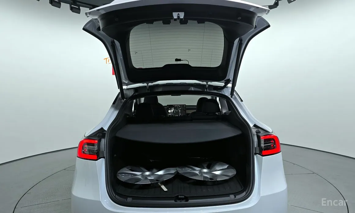 Фото 20 - Tesla Model Y