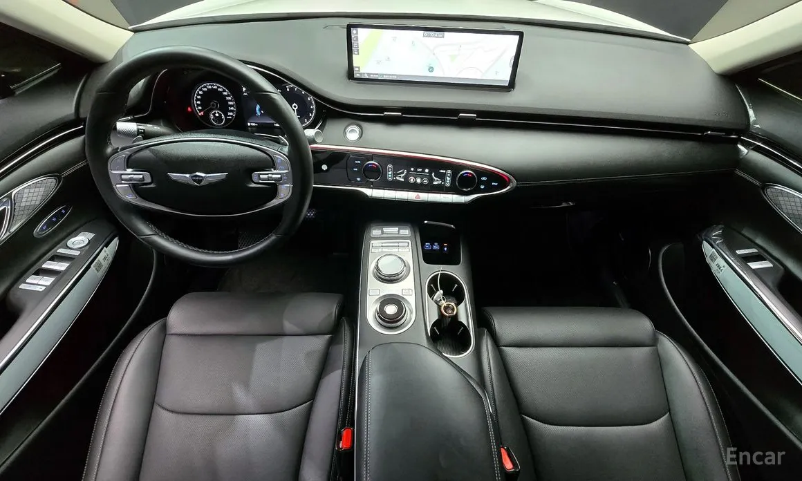 Фото 7 - Genesis GV70