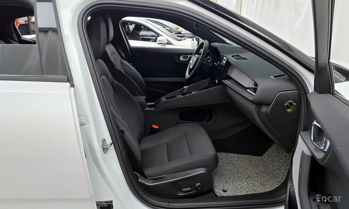 Фото 11 - Polestar 2