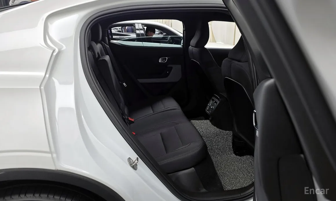 Фото 12 - Polestar 2