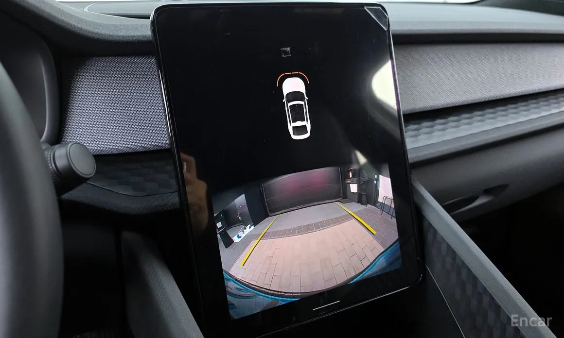 Фото 15 - Polestar 2