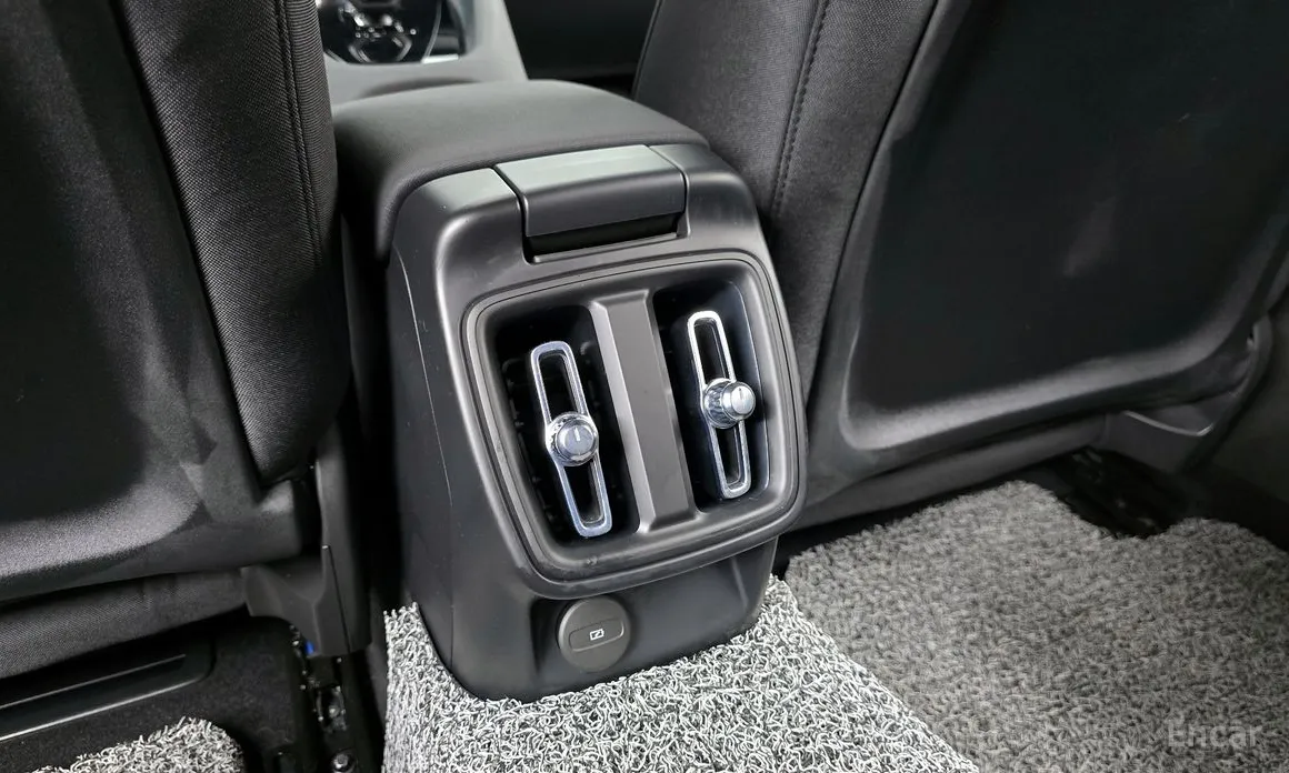 Фото 19 - Polestar 2