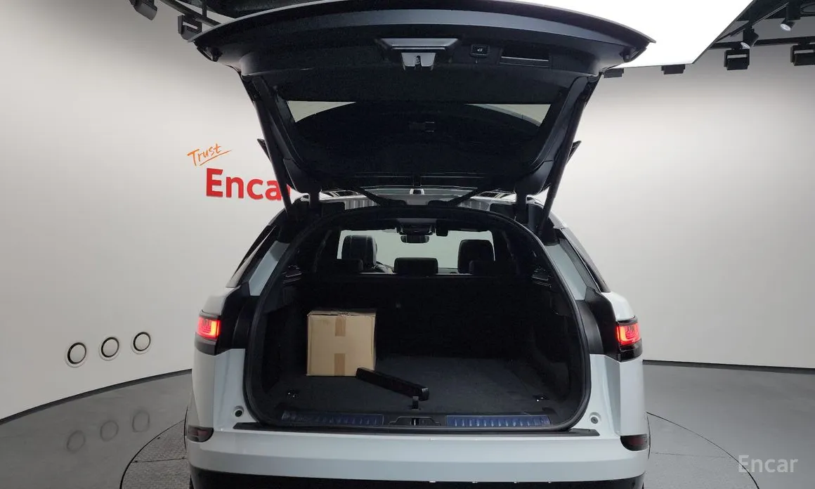 Фото 20 - Land Rover Range Rover Velar