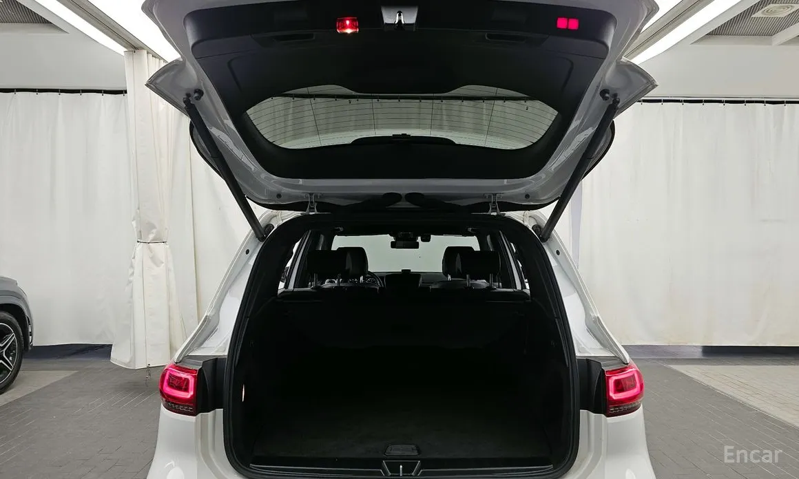 Фото 20 - Mercedes-Benz GLB-Class