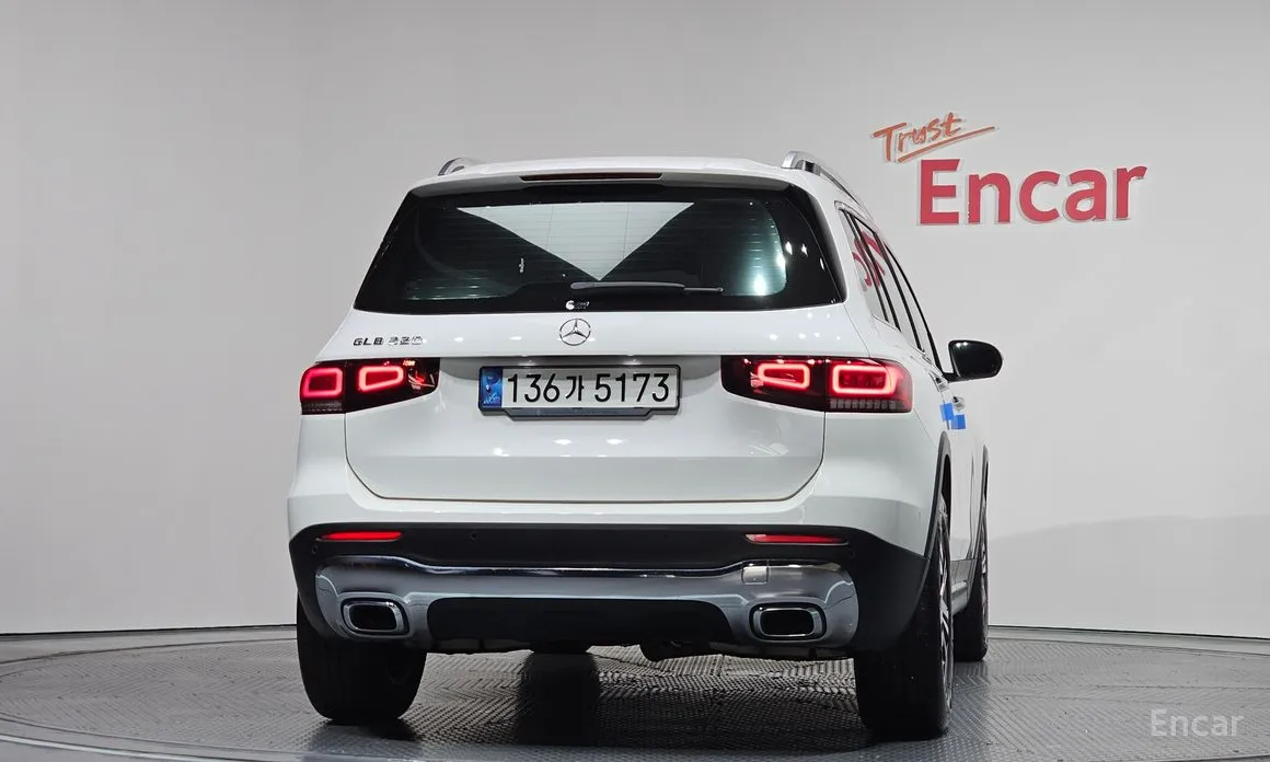 Фото 4 - Mercedes-Benz GLB-Class