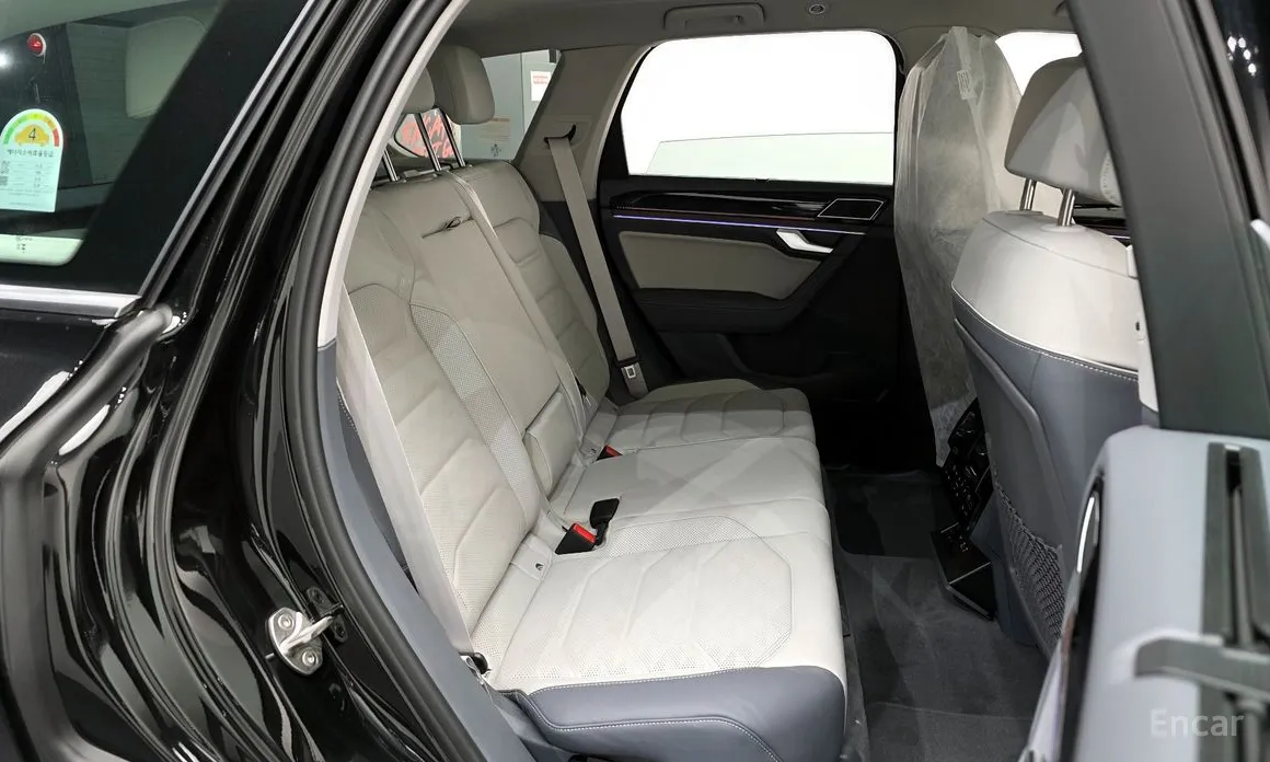 Фото 12 - Volkswagen Touareg