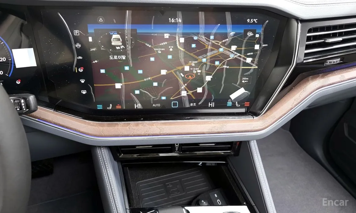 Фото 14 - Volkswagen Touareg