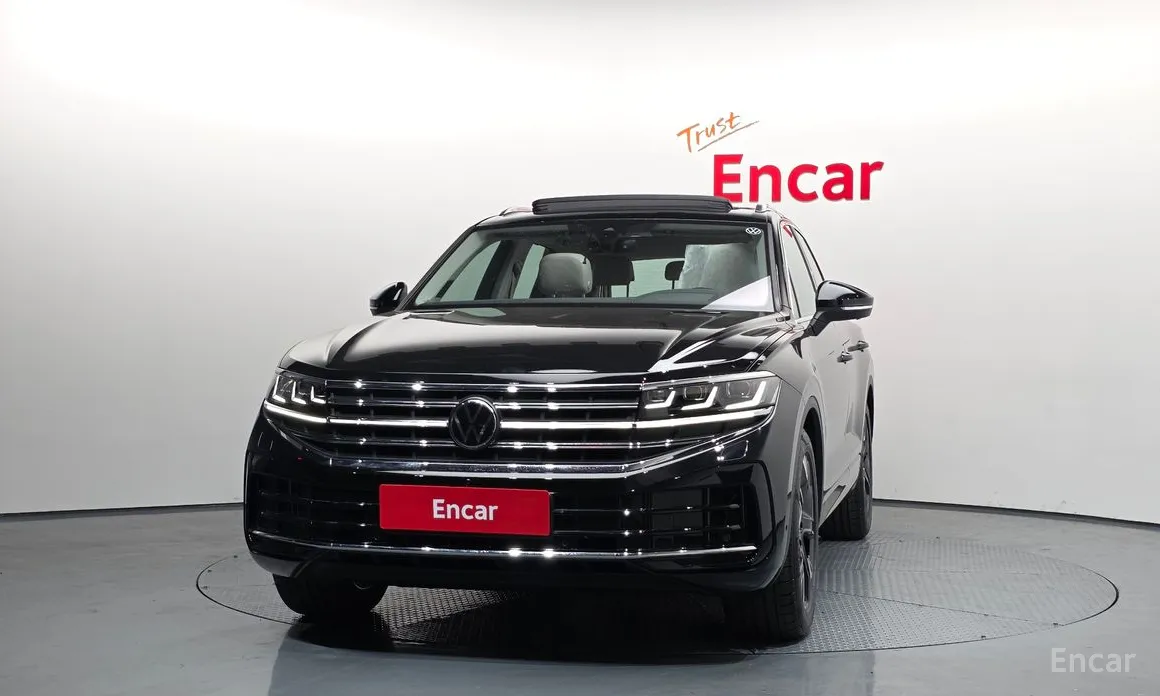 Фото 3 - Volkswagen Touareg