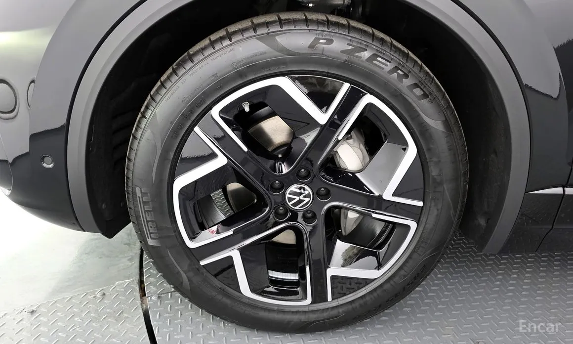 Фото 5 - Volkswagen Touareg