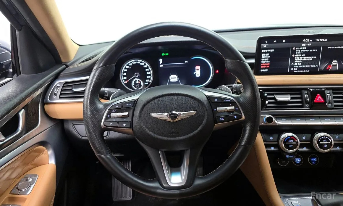 Фото 13 - Genesis G70