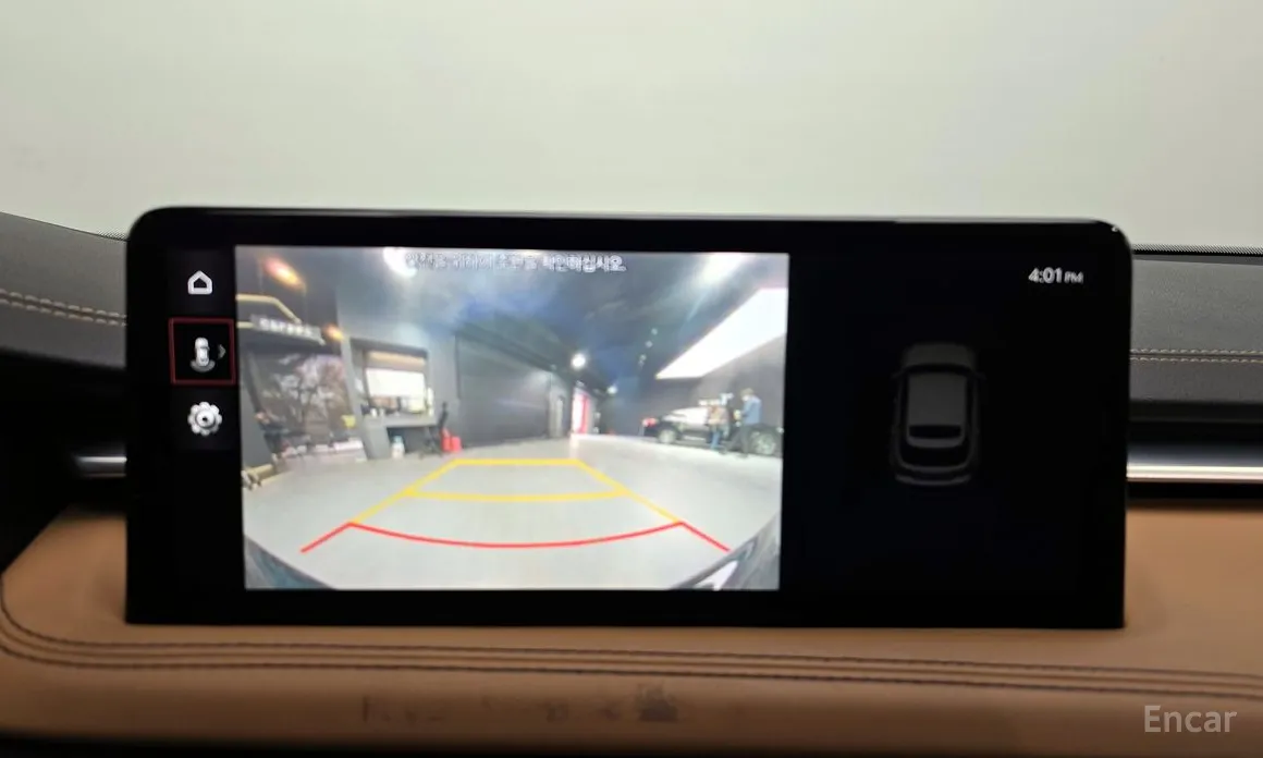 Фото 15 - Genesis G70