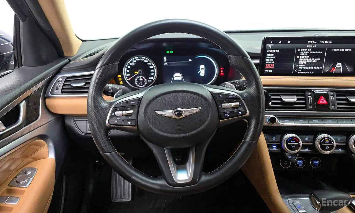 Фото 13 - Genesis G70