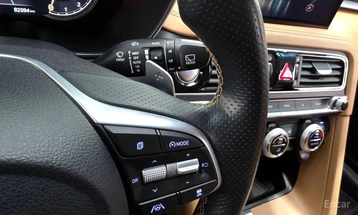 Фото 17 - Genesis G70