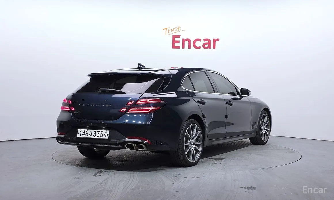 Фото 2 - Genesis G70