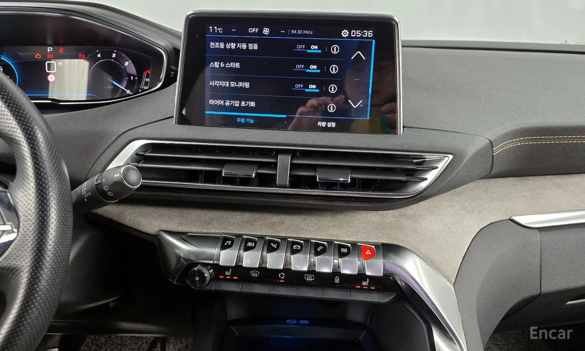 Фото 14 - Peugeot 5008