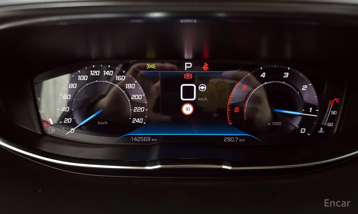 Фото 8 - Peugeot 5008