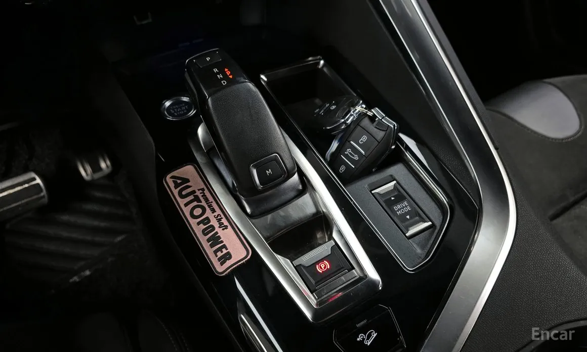 Фото 9 - Peugeot 5008