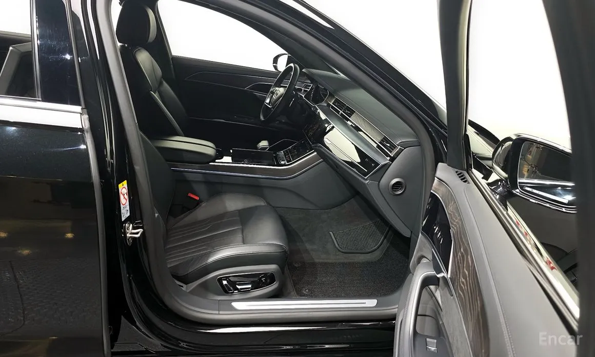 Фото 11 - Audi A8