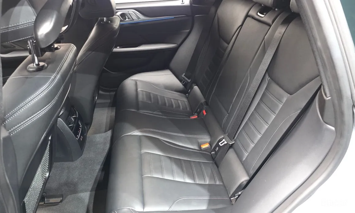 Фото 12 - BMW i4