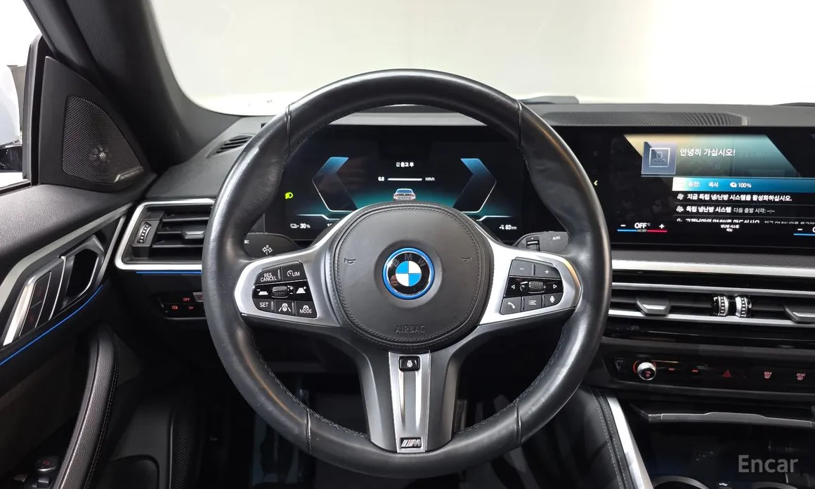 Фото 13 - BMW i4