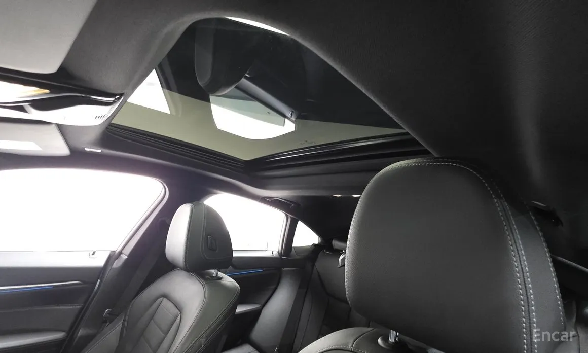 Фото 17 - BMW i4