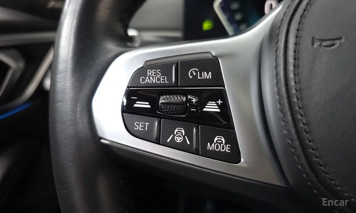 Фото 19 - BMW i4